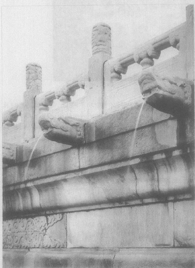 三大殿臺基排水龍頭