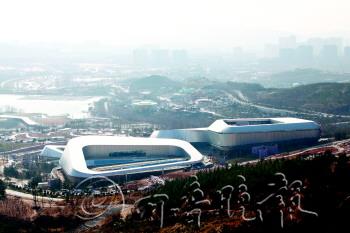 俯瞰世園會(huì)園區(qū)。　本報(bào)記者　楊廣帥　攝