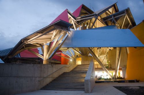 弗蘭克·蓋里設計的巴拿馬生物多樣性博物館