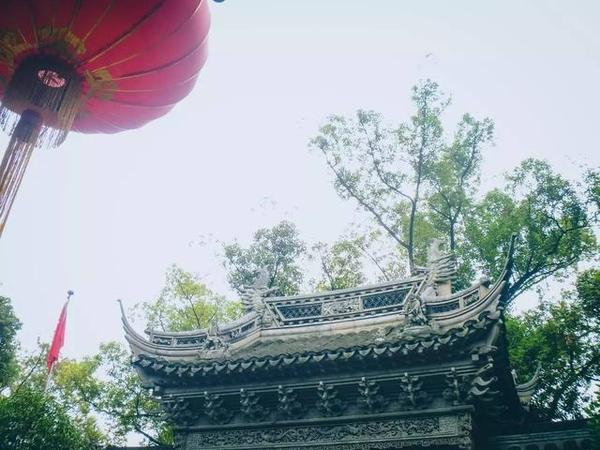 在江南古典園林豫園重拾上海的舊時(shí)光