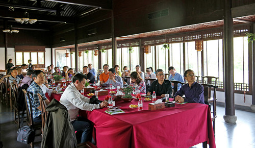 深入企業(yè)共話園林發(fā)展——風(fēng)景園林部落一行參觀考察西湖山莊項(xiàng)目