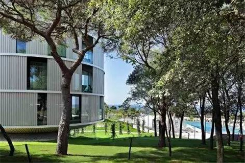 兩個(gè)國(guó)外令人驚艷的酒店景觀設(shè)計(jì)