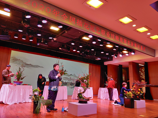 插花花藝職業(yè)技能“國賽”閉幕,展示人體花藝秀