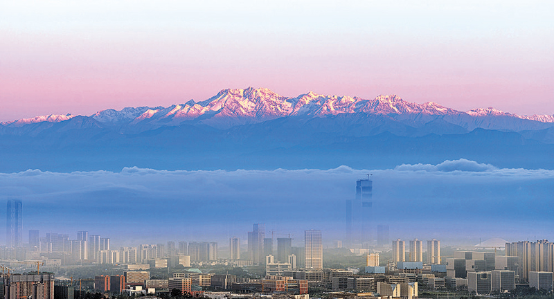 雪山下的公園城市：新時(shí)代生態(tài)文明建設(shè)之路