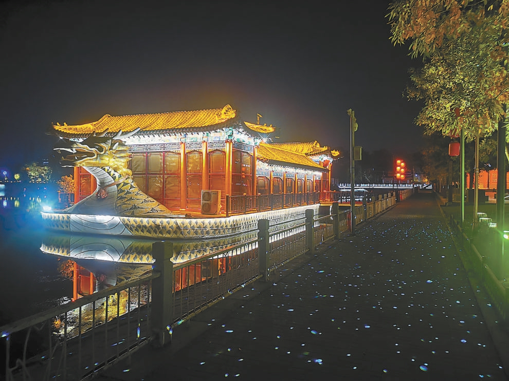 北京：通惠河畔添“御水金環(huán)”景觀