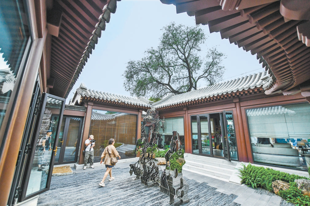 北京:東城三眼井亮出八個“整院”