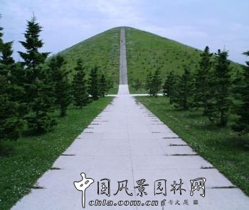 野口勇作品（三）：札幌Moere沼公園