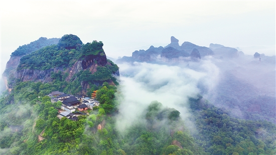 廣東丹霞山：建設(shè)“科學(xué)名山”，爭創(chuàng)國家公園