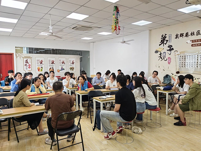 南京6所高校大學(xué)生為秦淮區(qū)釣魚臺找更新方案