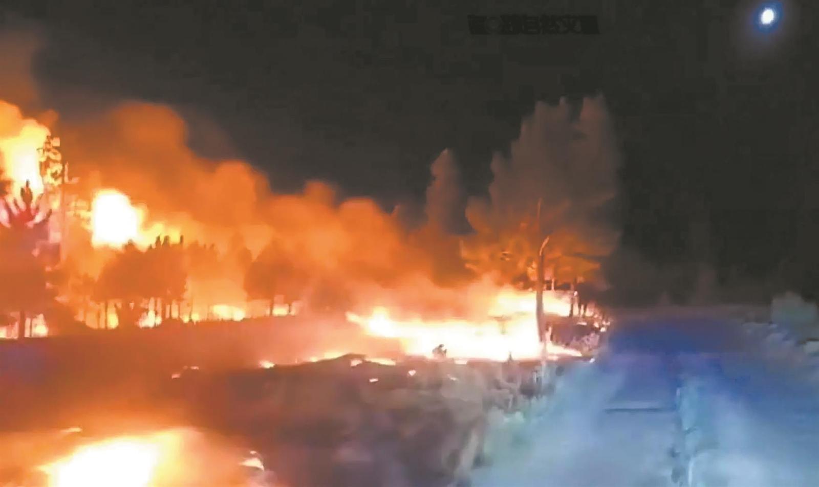 美國大峽谷國家公園山火持續(xù)蔓延